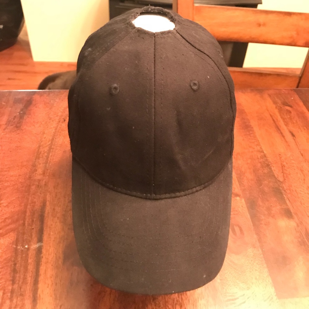 HIGH PONYTAIL HAT!